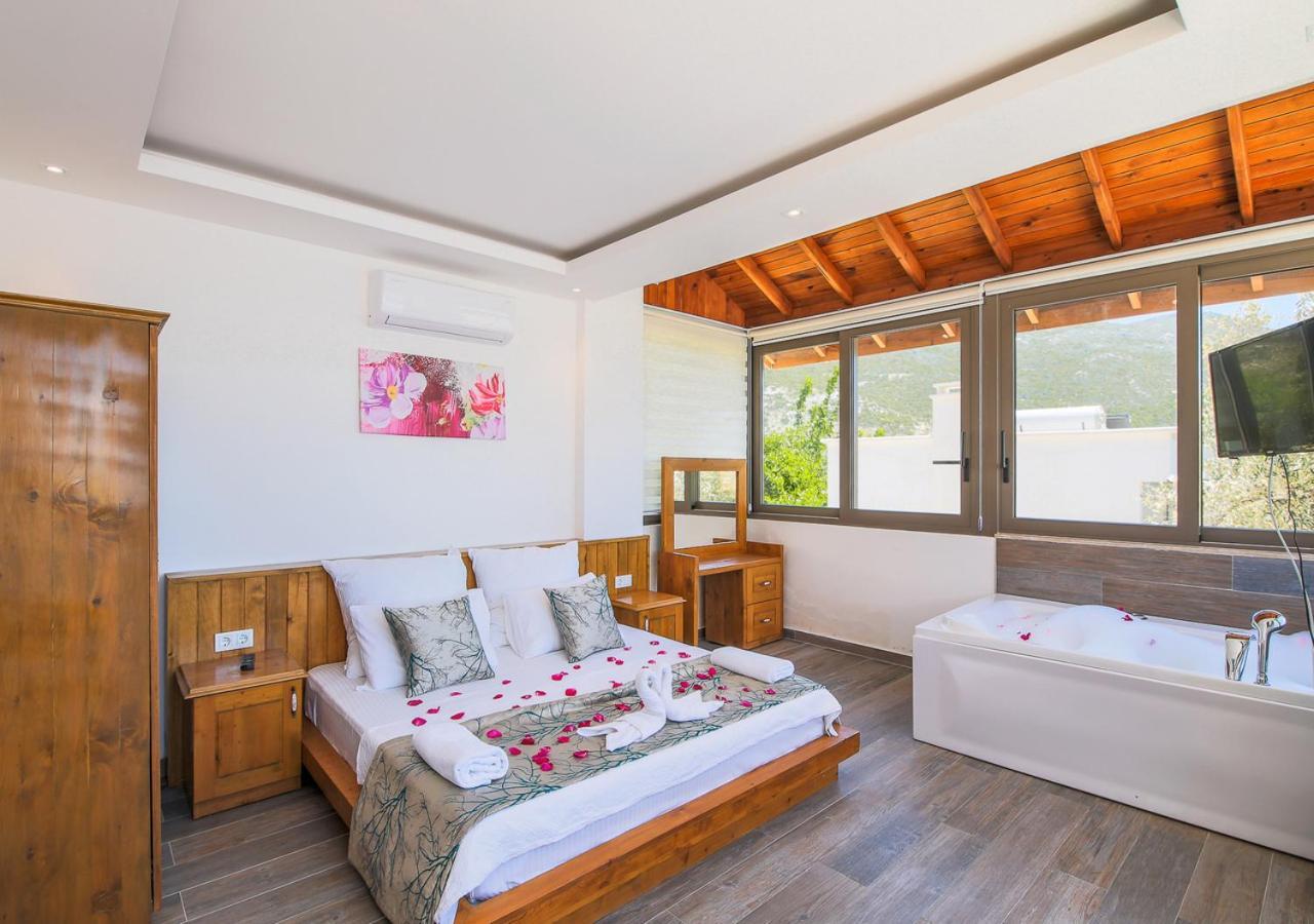 Villa 2 Sleeps 4 Isolated Honeymoon-Villa Sardunya Kaş Exteriör bild