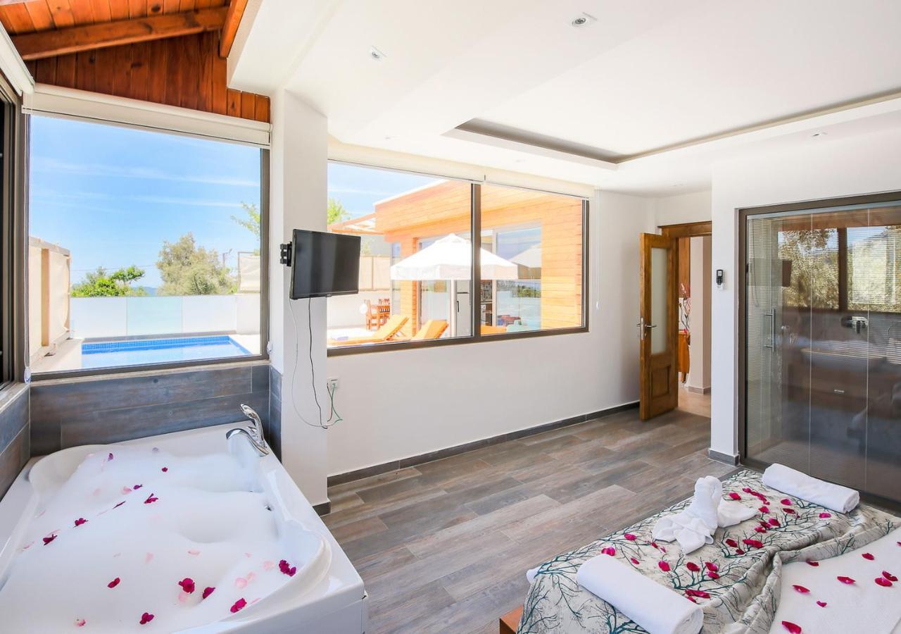 Villa 2 Sleeps 4 Isolated Honeymoon-Villa Sardunya Kaş Exteriör bild
